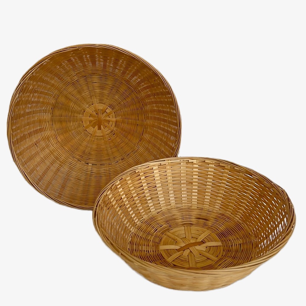 Vintage Round Woven Bamboo Fruit Bread Basket Set of 2 Catch-All Basket Decor
